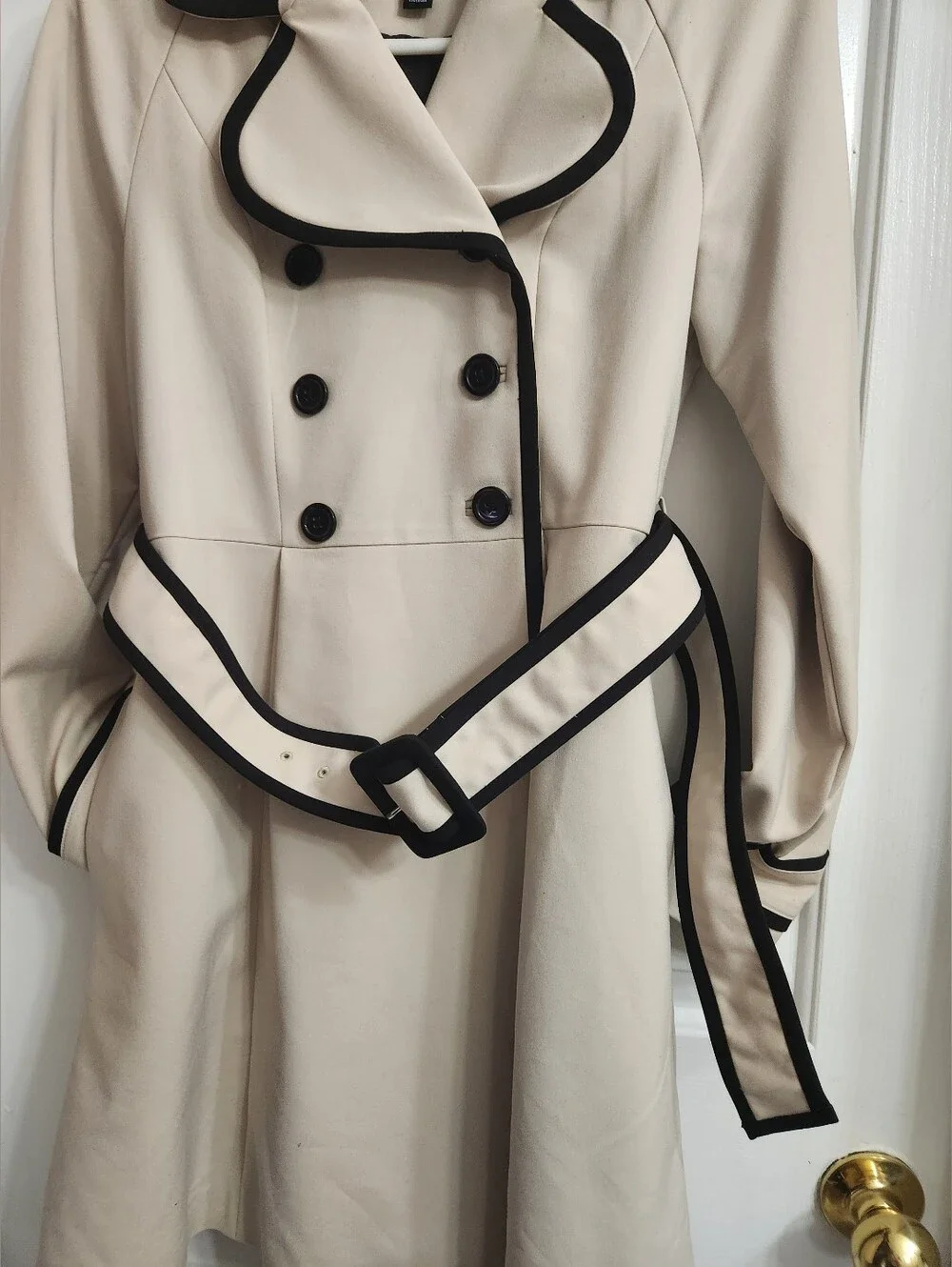 Elle Cream Trench Coat with Black Contrast Trim Sz 2